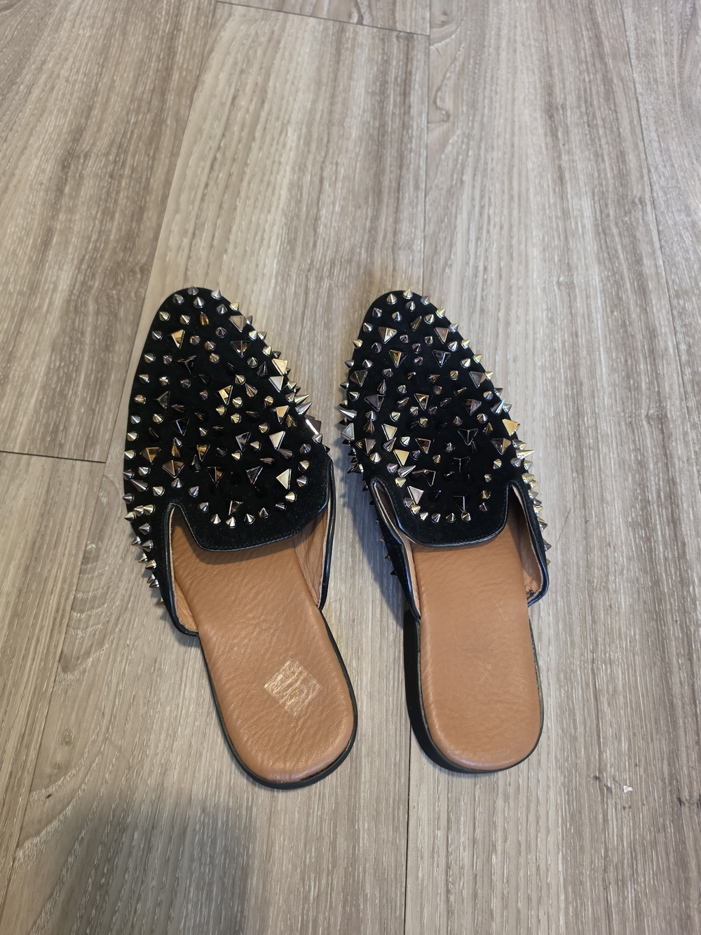 Studded Slide Sandals in Black & Gold EU 40